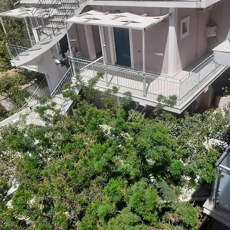 Small For 2 With View Apartment Lourdata (Kefalonia)