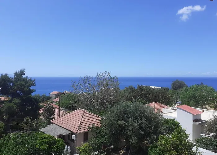 Small For 2 With View アパート